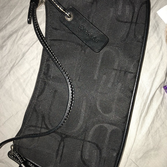 Black Clutch by express - Picture 4 of 5